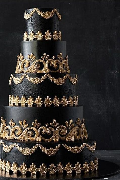 Black Quinceanera Theme, Gothic Wedding Cake, Masquerade Cakes, Quince Cakes, Black And Gold Cake, Kue Macaroon, Quince Cake, Fancy Wedding Cakes, Dark Wedding Theme