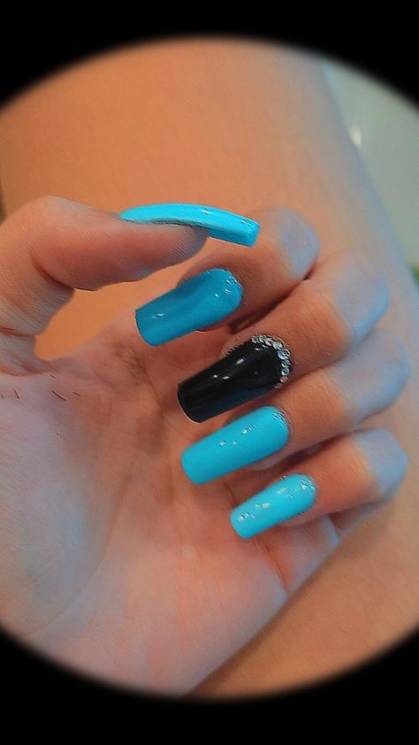 Light blue and black nails Black And Light Blue Nails, Light Blue And Black Nails, Blue And Black Nails, Baby Boy Nails, Light Blue Nail Designs, Sky Blue Nails, Light Blue Nails, Light Nails, Blue Nail Designs