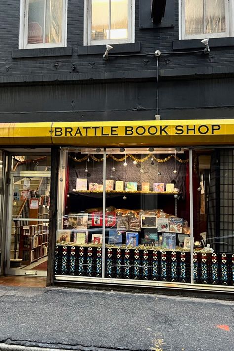 Brattle Book Shop in Boston, Massachusetts storefront Massachusetts Boston, Boston Travel, Book Shop, Boston Massachusetts, Used Books, In Boston, Travel Outfit, Massachusetts, Bookstore