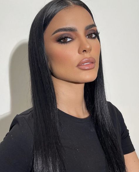 Smokey Eye Makeup Round Eyes, Dark Contrast Makeup, Makeup Black Hair Brown Eyes, Makeup For Blue Eyes Black Hair, Deep Medium Contrast Makeup, Cool Toned Smokey Eye, Lift Makeup Look, Black Hair Inspo Medium, High Contrast Makeup Looks