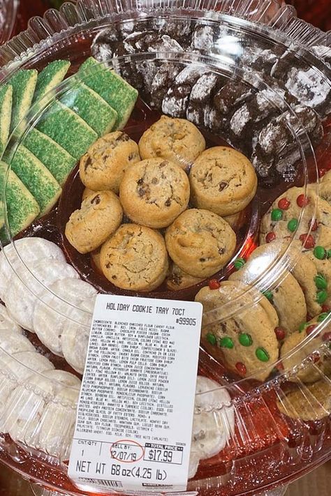 Dessert Assortment, Costco Desserts, Costco Christmas, Christmas Cookie Tray, Lemon Shortbread Cookies, Costco Meals, Chocolate Mint Cookies, Ultimate Cookies, Dessert Spread