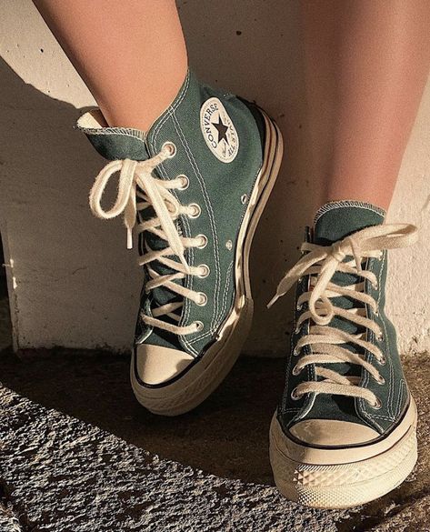 Cute Converse Outfits, Drip Clothes, Aesthetic Converse, Cute Converse Shoes, Converse Aesthetic, Cute Converse, Trendy Shoes Sneakers, Dr Shoes, Green Converse