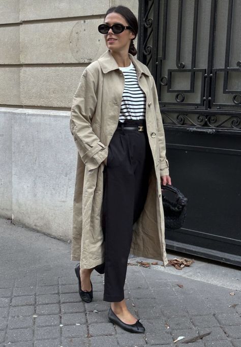 Minimal Work Outfit, Women Doc Martens, Street Style Outfits Casual, Capsule Wardrobe Women, Trench Beige, Trench Coat Outfit, Corporate Fashion, Streetwear Mode, Uni Outfits