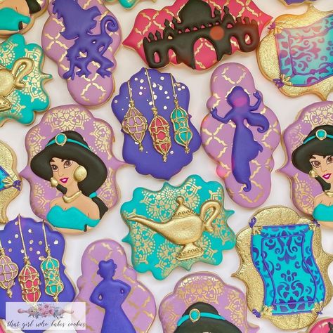 Aladdin Cookies, Jasmine Cookies, Princess Theme Party Decorations, Aladdin Party, Princess Jasmine Birthday, Baking Theme, Decorating Icing, Jasmine Birthday, Cake Decorating Icing