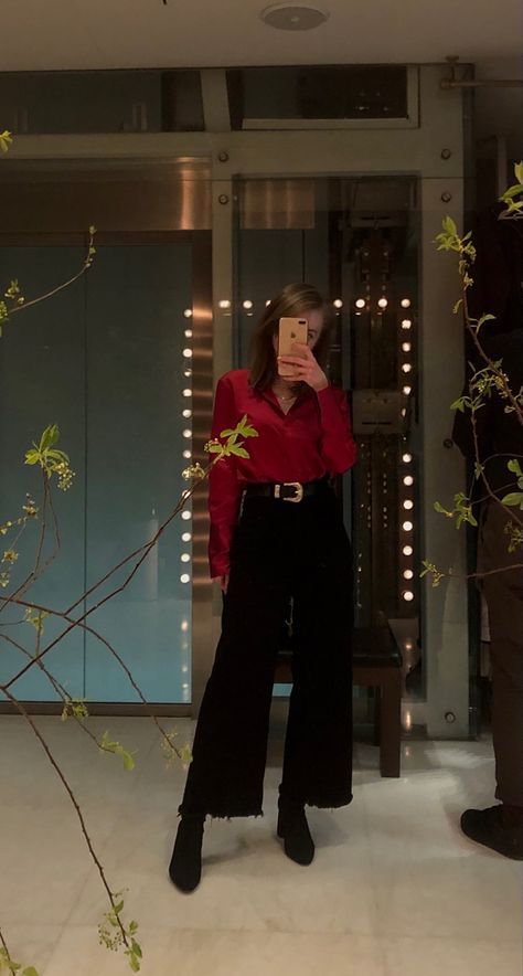 Silk Outfit Classy, Red Top Black Pants, Red Blouse Outfit, Red Trousers Outfit, Red Shirt Outfits, Black Trousers Outfit, Red Black Outfit, Silk Shirt Outfit, Red Top Outfit