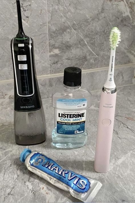 oral care products Oral Hygiene Aesthetic, Listerine Cool Mint, Shower Skin Care, Oral Care Routine, Healthy Skin Tips, Bath And Body Care, Teeth Care, Body Care Routine, Body Skin Care Routine