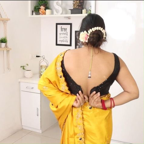 6 Useful Loose and Tight Blouse Hacks | blouse, sari | 6 Useful Loose and Tight Blouse Hacks #blouse #saree #tighblousehack #looseblousehack #useful #lifesavinghacks #sareestyle | By Sapna Prabhat Loose Blouse Hacks, Blouse Hacks, Blouse Sari, Choli Blouse, Saree Draping, Anarkali Dress Pattern, Sari Blouse Designs, Blouse Saree, Indian Blouse