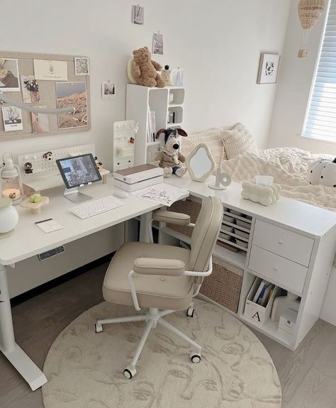 Korean Room Aesthetic Desk, Desk Room Divider Ideas, Cute Desk For Bedrooms, Bed Rooms Ideas With Vanity, Minimalistic K Pop Room Ideas, Saranghoes Room, Korean Style Room Bedrooms, L Desk Setup Aesthetic, L Shaped Desk Aesthetic