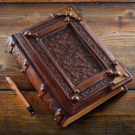 Homemade Books, Leather Binding, Vintage Book Covers, Wood Book, Fantasy Book, Publication Design, Magic Book, Leather Books, Prop Design