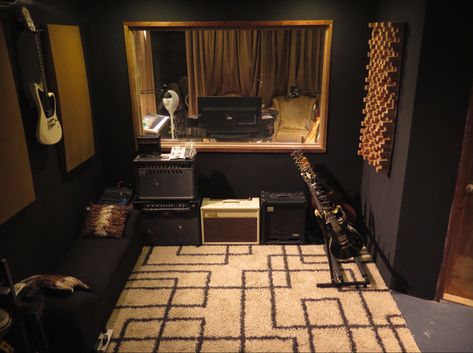 Recording Studio Inspiration Writers Studio, Adventures In Odyssey, Studio Vibes, Live Room, Minimalist Music, Music Studio Room, Home Recording Studio, Studio Room, Music Studio