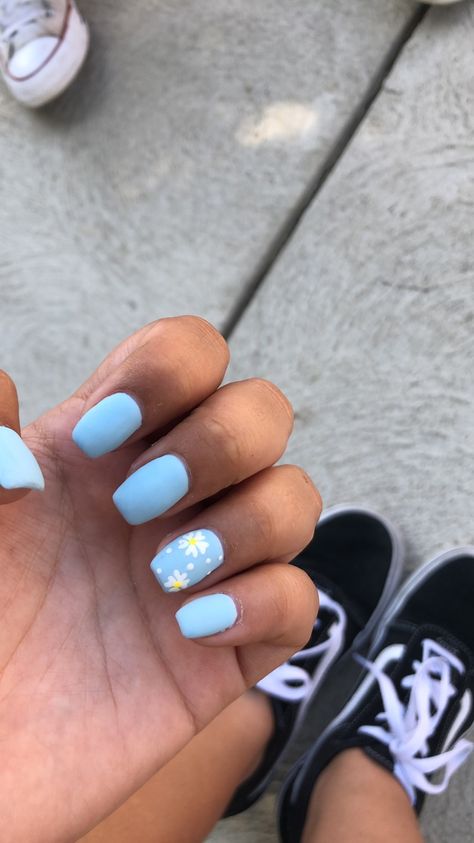 Short Nails For 10-11, Nails Inspiration For 13 Yo, Nails For Eleven Year Olds, End Of School Nails, Light Blue Nails With Flowers, Simple Light Blue Nails, No Chip Nails Designs, Blue Gel Nails Short, Middle School Nails