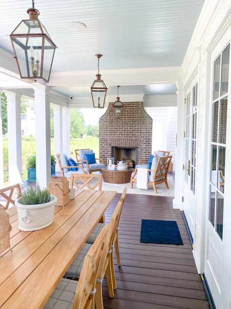 Southern Living Idea House 2021: Louisville KY - House of Hargrove Southern Farmhouse Interior, Parisian Porch, Patio Off Garage, Southern Colonial Homes Interior, Land Scape Design, Classic Southern Home Decor, Southern Home Exterior, Southern Colonial Homes, Classic Southern Home