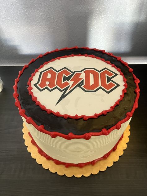 AC/DC birthday cake Ac/dc Cake, Dc Birthday Cake, Acdc Party, Dc Cake, Ac Dc Band, Birthday Cakes For Women, 80s Rock, Cakes For Women, Cute Birthday Cakes