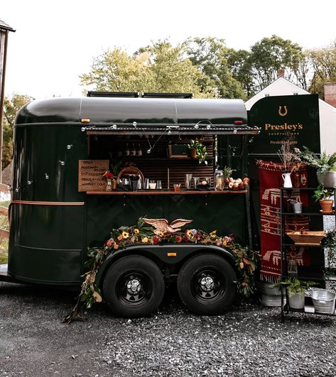 Coffee Trailer Exterior Design, Mobile Bar Tending, Coffee Trailer Ideas Mobile Cafe, Bar Trailer Mobile, Cocktail Trailer, Portable Bar Ideas, Trailer Bars, Mobile Bar Trailer, Mobile Bar Cart