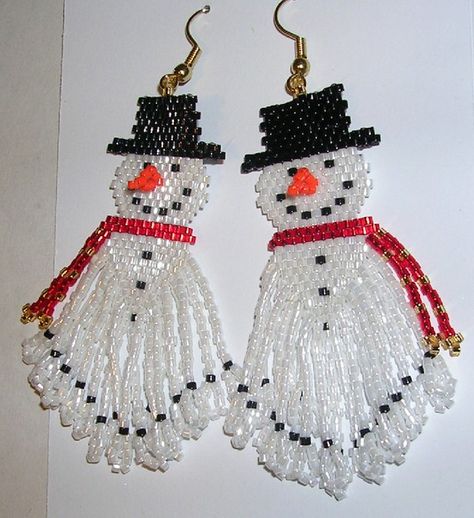 Frosty the Snowman Earrings Snowman Jewelry, Beaded Snowman, Snowman Earrings, Holiday Beading, Frosty The Snowman, Beaded Christmas Ornaments, Christmas Bead, Beaded Earrings Patterns, Beaded Crafts