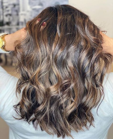 Salt Spray For Hair, Diy Sea Salt Spray, Salt Spray Hair, Diy Hair Spray, Headband Curls, Sea Salt Spray For Hair, Soft Balayage, Sea Salt Spray, Trending Ideas