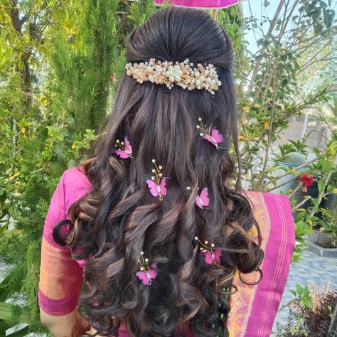 Baby Shower Hairstyles Indian, Baby Shower Hairstyle, Haldi Hairstyle, Baby Shower Hair Styles, Shower Hairstyles, Mehendi Hairstyles, Baby Shower Hairstyles, Hair Bun Design, Open Hairstyle