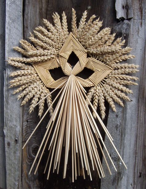 Inveramsay Maiden Corn Dollies, Corn Dolly, Aberdeenshire Scotland, Straw Art, Straw Crafts, Straw Weaving, Deco Nature, Channel 4, Unusual Gift