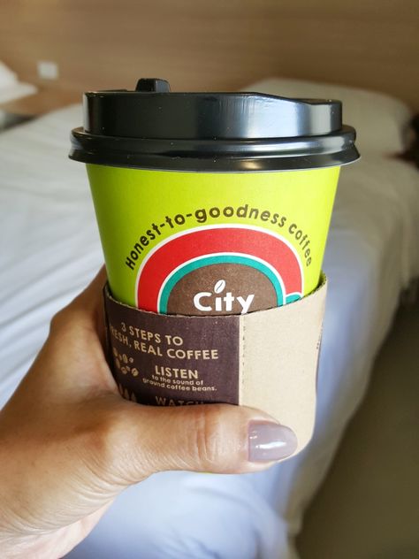 City Blends by 7-Eleven is  honest-to-goodness coffee. ~ Each cup is made with 100% Arabica beans that are freshly ground right in front of you. #BrewedCoffee Real Coffee, 7 Eleven, Freshly Ground, Coffee Brewing, Coffee Beans, Good Things, Drinks, Coffee, Tableware