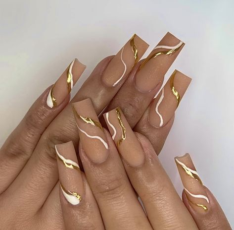 New Yrs Nails, Saved Nails, Clawed Beauty, Hairstyle 2024, Diamond Nail Designs, Pink Tip Nails, Nail Appointment, Acrylic Nail Set, Finger Nail Art