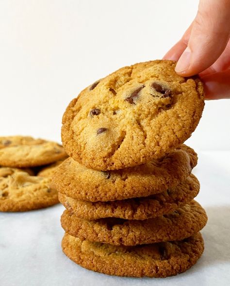 Chocolate Chip Cookies Soft, Cookies Soft And Chewy, Chocolate Chip Cookie Recipes, Chocolate Chip Cookie Brownies, Crunchy Chocolate Chip Cookies, Eggless Cookie Recipes, Crispy Chocolate Chip Cookies, Cookie Bars Easy, Eggless Chocolate Chip Cookies