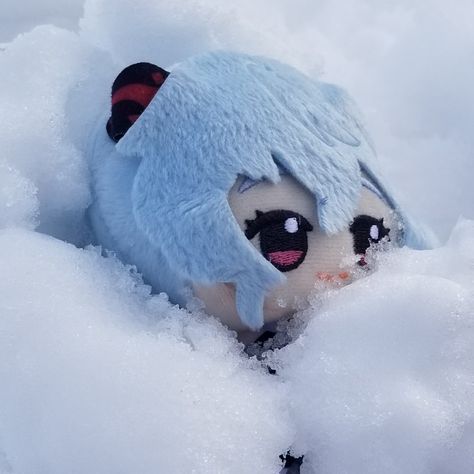 Ganyu Genshin impact plushie buried in snow Genshin Plushies Pfp, Ganyu Plush, Pjsk Plushie Icon, Anime Plushies Funny, Venti Plushie Genshin, Prsk Plushies, Ganyu Icon, Genshin Plushies, Genshin Characters