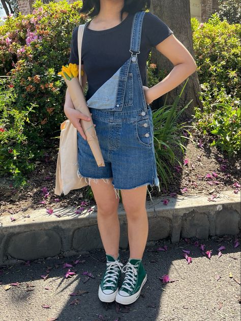 Overalls outfit • farmer’s market • weekend morning outfit • Levi’s • Converse • flowers • photo inspiration • Sunday morning Converse Flowers, Denim Dungaree Shorts, Morning Outfit, Denim Dungaree, Dungarees Shorts, Overalls Outfit, Flowers Photo, Dungarees, Sunday Morning