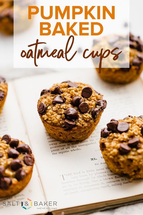 Chocolate Chip Baked Oatmeal, Pumpkin Baked Oatmeal, Pumpkin Oatmeal Muffins, Pumpkin French Toast Casserole, Pumpkin Breakfast Recipes, Muffins Healthy, Pumpkin Breakfast, Baked Oatmeal Cups, Pumpkin Coffee Cakes