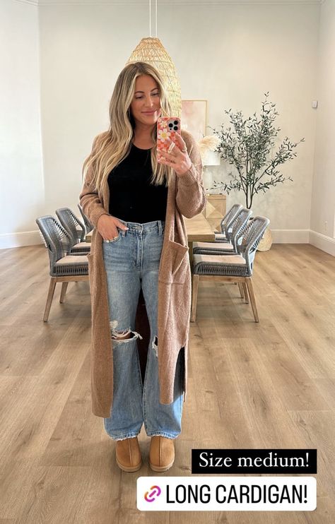 Womens Outfit Ideas, Womens Fall Fashion, Fall Fashion Ideas, Mom Outfits Fall, Ripped Jeans Outfit, Womens Outfit, Midsize Outfits, Winter Fashion Outfits Casual, Mom Fashion