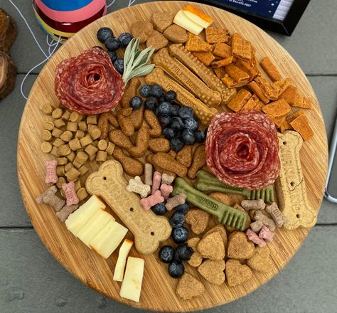 Dog Theme Charcuterie, Charcuterie For Dogs, Dog Treat Charcuterie Board, Puppy Charcuterie Board, Charcuterie Board For Dogs, Puppy Party For Dogs, Dog Charcuterie Board Ideas, Dog Party Food For Humans, Puppy Party Ideas For Dogs