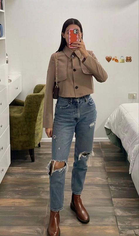 Outfit Con Botas Cafe, Outfit Botines Cafes, Outfit Botines, Outfit Cafe, Outfit Botas, Casual Day Outfits, Casual Work Outfits, Sneakers Outfit, Office Outfits