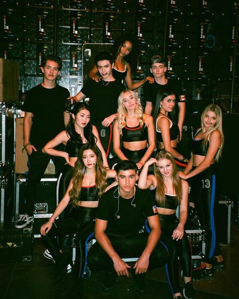 71.5k Likes, 784 Comments - NOW UNITED (@nowunited) on Instagram: “#AfraidOfLettingGo music video out on Sunday!! U guys ready??? - BAILEY 🇵🇭” Squad Pictures, Squad Photos, Bailey May, Now United, Love Now, Girl Gang, Friends Photography, Friend Pictures, Greys Anatomy