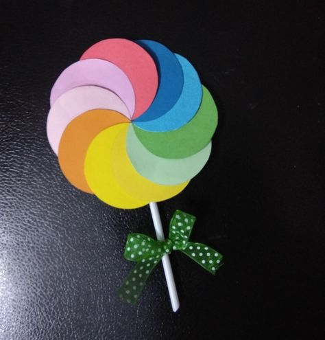 Paper Lollipop, Lollipop Craft, St Andrew, Science Projects For Kids, Kid Crafts, Paper Cutout, 3d Paper, Science Projects, Preschool Crafts