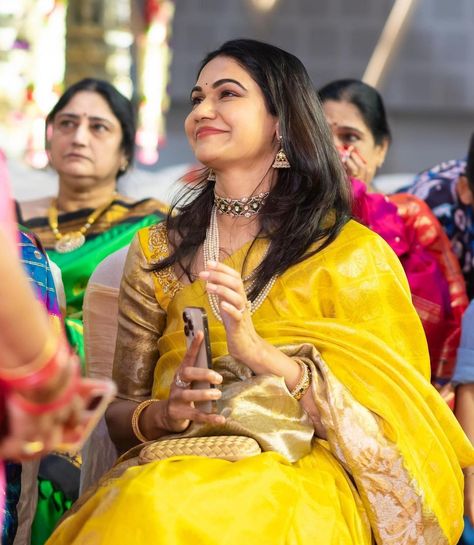 Allu Sneha Reddy Saree, Allu Sneha Reddy Jewellery, Allu Sneha Reddy, Benaras Sarees, Sneha Reddy, Ambani Wedding, Blue Blouse Designs, South Indian Bridal Jewellery, Kids Party Wear Dresses