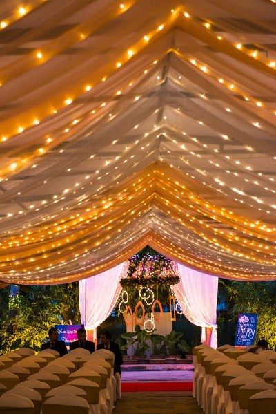 Wedding Decor - Fairy Lights Gold and White Decor | Photo by: Pratha Wedding Decor #wedmegood #indianwedding #fairylights #fairylightdecor #weddingdecor #diydecor #fairylights Indian Wedding Stage, Fairy Lights Decor, Wedding Stage Backdrop, Wedding Hall Decorations, Baby Shower Deco, Personalized Wedding Decor, Mehndi Decor, Beautiful Wedding Decorations, Tent Decorations