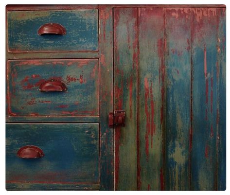 4 Layer Effect Red Distressed Furniture, Red Chalk Paint, Annie Sloan Furniture, Blue Chalk Paint, Chalk Paint Colors, Chalk Paint Projects, Annie Sloan Paints, Paint Primer, Distressed Furniture