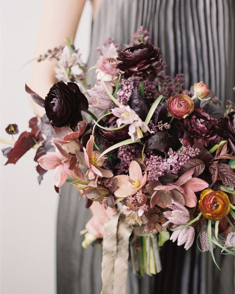 Did you watch @sarah_winward designing with us live on yesterday's webinar? If you missed we've added the webinar replay link to The Nature of Wedding Floral Design website. Follow the link in our profile and click the "webinar" tab and you'll be able to catch up and see what Sarah created and hear all of the advice she shared. A friendly reminder that the launch-week pricing on Sarah's new digital course ends at midnight Thursday. Photo by @kateosborne #ifimadeweddingflowers #sarahwinwardclasse Moody Wedding Flowers, Winter Wedding Flowers, Moody Wedding, Santa Barbara Wedding, Bouquet Inspiration, Wedding Flower Inspiration, Flower Inspiration, Bouquet Ideas, Floral Inspiration