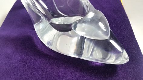 Diy Glass Slippers Cinderella, Disney Props, Cinderella's Glass Slipper, Furniture Foam, Cinderella Slipper, Bohemia Crystal, Cinderella Shoes, Quick Crafts, Ladder Stitch