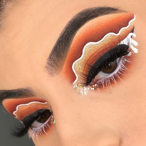 Gingerbread Makeup, Xmas Makeup, Christmas Eye Makeup, Christmas Makeup Look, Amazon Beauty, Eye Makeup Designs, Makeup Eye Looks, Creative Eye Makeup, Creative Makeup Looks