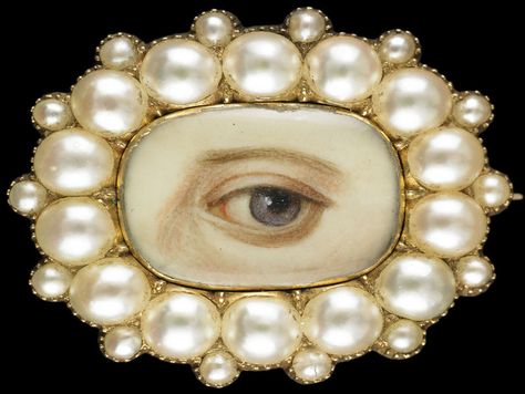 Photos: Lover’s Eyes: How Eye Miniatures Became the Mood Rings of the Late 1700s | Vanity Fair Victorian Portrait, Coming Out Party, Painted Portraits, Victorian Portraits, Lovers Eyes, Human Eyes, Georgian Jewelry, Miniature Portraits, Love Token