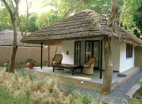 Mud House Design Ideas, Mud House Design, Farm Villa, Earth Sheltered Homes, Hut House, Tropical House Design, Tiny House Village, Bamboo House Design, Earthship Home