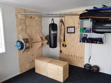 Home Made Gym, Backyard Gym, Diy Gym Equipment, Home Gym Garage, Workout Room Home, Diy Home Gym, Diy Gym, Gym Setup, Basement Gym