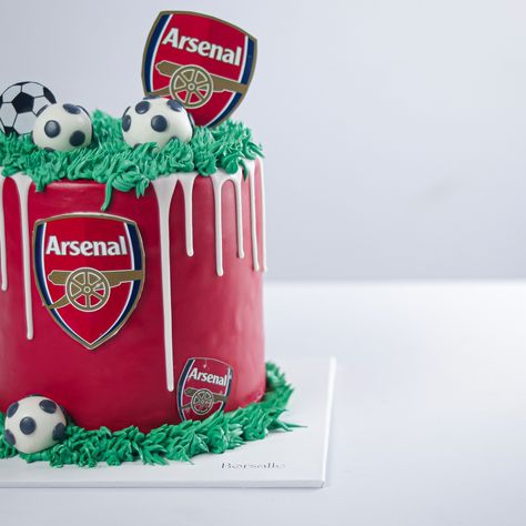 Kick off the celebration with our Arsenal Football Club Cake! This delightful cake is perfect for anyone who loves the beautiful game and Arsenal. Available in all of our best-selling flavors. Inbox us for any customization. Grab yours! Visit to order: https://borsalle.com/products/arsenal-fotball-club-cake... or DMs/Call 01322-555996 Arsenal Themed Birthday Cake, Arsenal Birthday Party Ideas, Arsenal Cake Topper, Arsenal Birthday Cakes For Men, Arsenal Cake Ideas Birthdays, Arsenal Football Cake, Arsenal Birthday Cake, Drum Birthday Cakes, Arsenal Cake