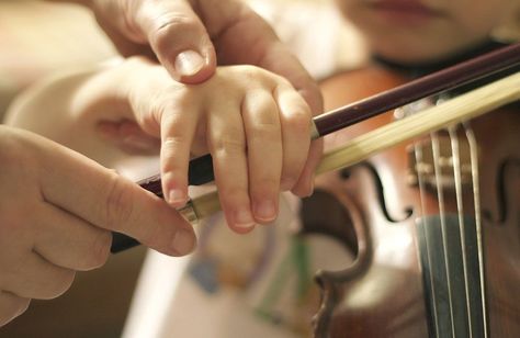 Violin Teacher Aesthetic, Violin Teaching, Violin Teacher, Violin Cello, Violin Instrument, Learn Violin, Violin Lessons, The Violin, Music School