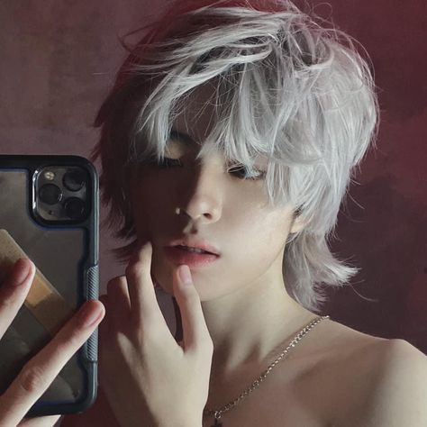 Grey Hair Boy, Silver Hair Boy, Chester Lapaz, White Hair Men, Boy With White Hair, Grey Hair Men, Blonde Asian, Platinum Hair, Boys Long Hairstyles