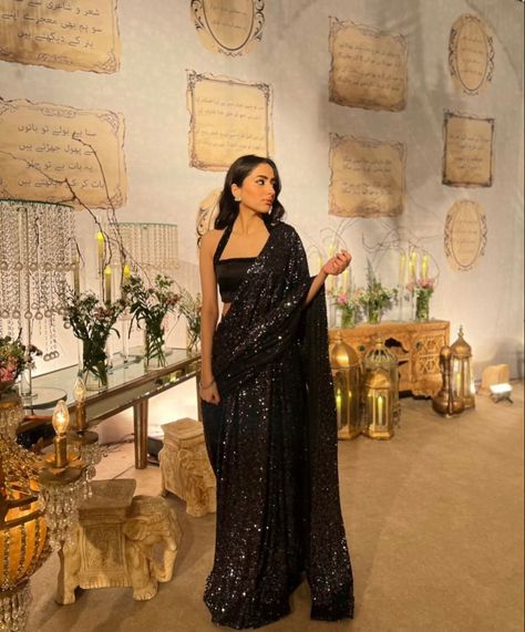 Black Glitter Saree, Saree Designs Latest For Farewell, Off The Shoulder Saree Blouse, Farewell Sarees Black, Black Saree Farewell, Black Saree Wedding, Black Saree Styling, Sparkly Saree, Graduation Saree Ideas