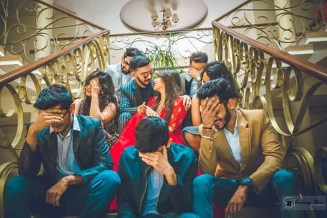 Must-Have Pictures To Take With Your Close Cousins! Funny Wedding Poses, Marriage Photoshoot, Marriage Poses, Indian Wedding Pictures, Bridesmaid Poses, Indian Wedding Poses, Bride Photos Poses, Engagement Photography Poses, Indian Wedding Photography Couples