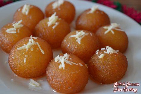 Gulab Jaman Gulab Jaman, Islamic Wallpaper Hd, Islamic Wallpaper, Food Magazine, Fun Cooking, Caramel Apples, No Bake Desserts, Caramel, Favorite Recipes