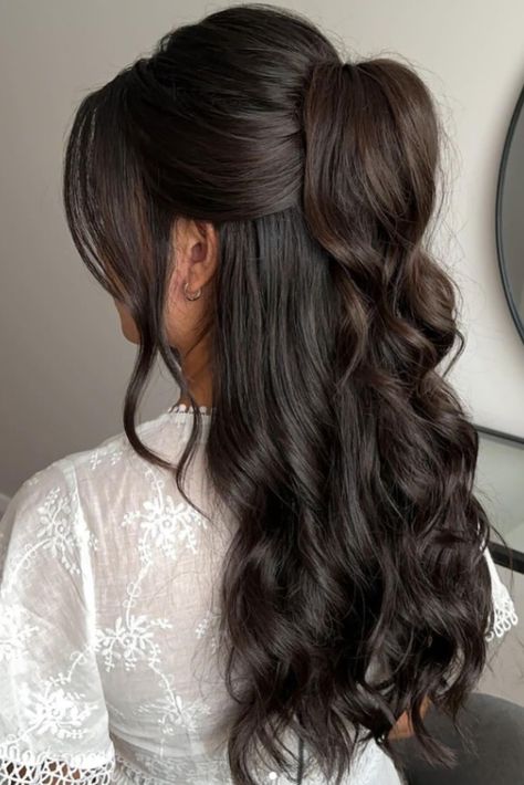 Quick Weave Hairstyles With Bangs, Weave Hairstyles With Bangs, Updo Side, Bride Hairstyles With Veil, Long Hair Ideas, Down Styles, Bridesmaid Hair Ponytail, Bridesmaid Hairstyles For Long Hair, Bridemaids Hairstyles