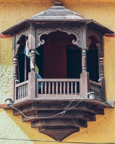 Haveli Design, Baroque And Rococo, Tudor Architecture, Overall Pattern, Ancient Indian Architecture, Mughal Architecture, Temple Design For Home, Bg Design, Indian Home Design